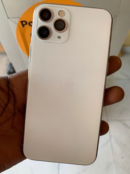 IPHONE 11 PRO SANS ID