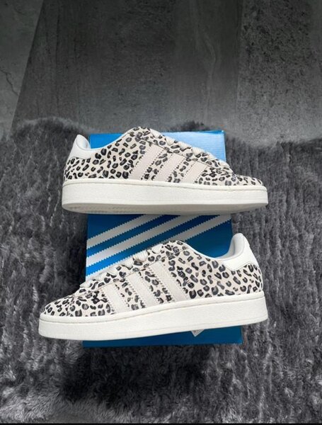 Adidas campus