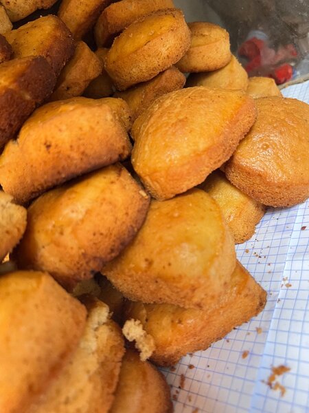 Madeleines moelleuses dorées