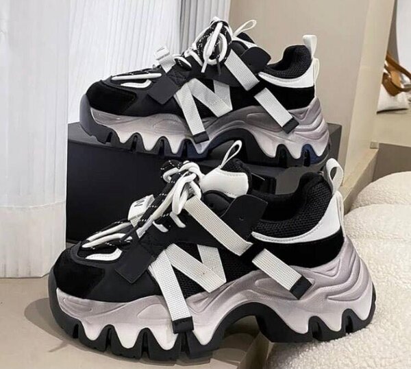 Chaussures originale