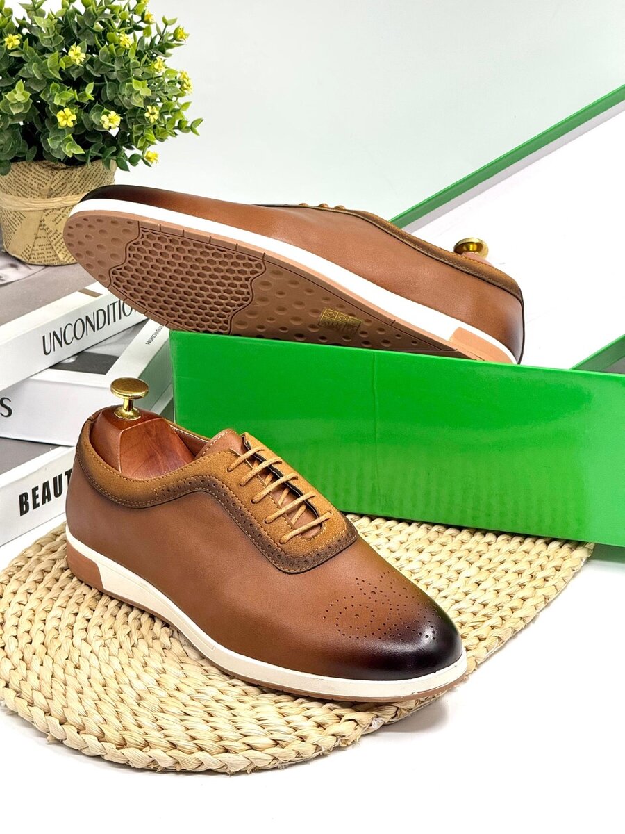 HUGO BOSS BROWN