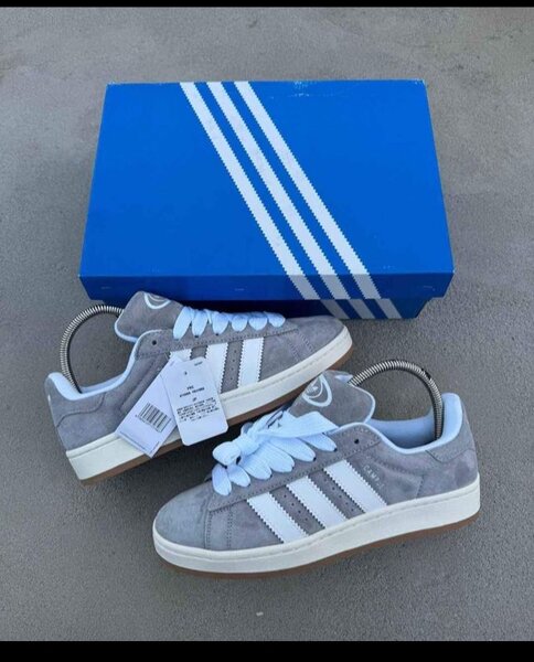 Adidas campus