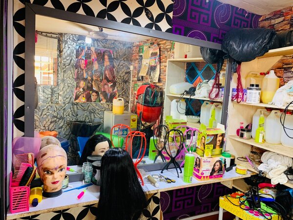 Salon mirror