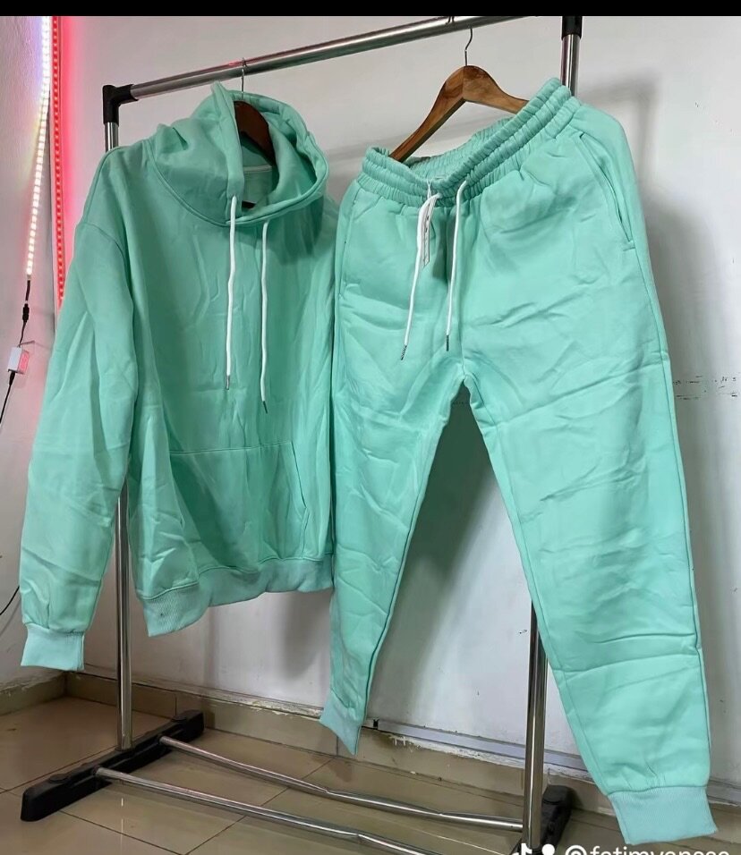 Habit pour femme et homme