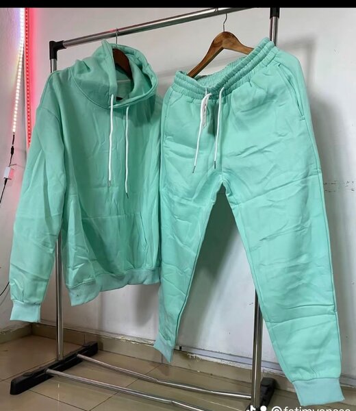 Habit pour femme et homme