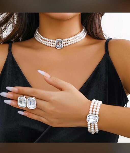 Pearl necklace