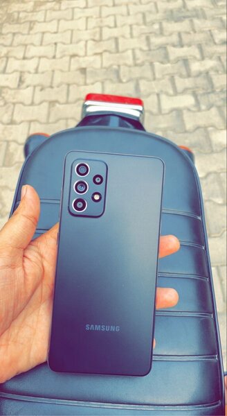 SAMSUNG GALAXY A52