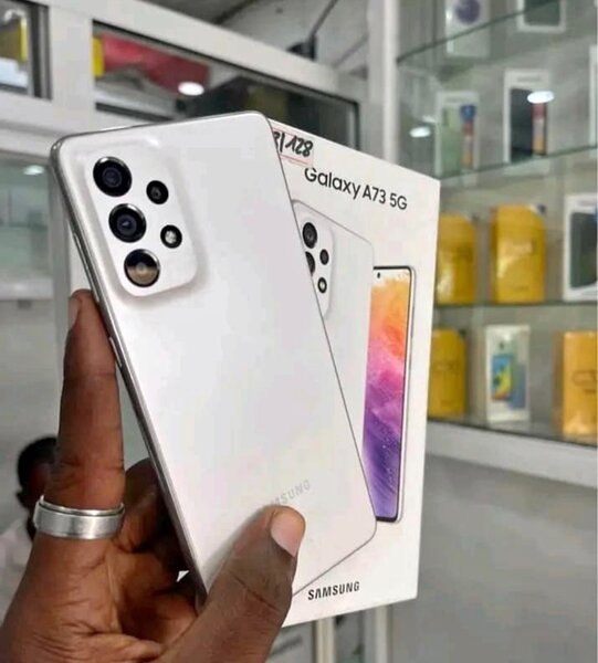 Samsung galaxy A 73
