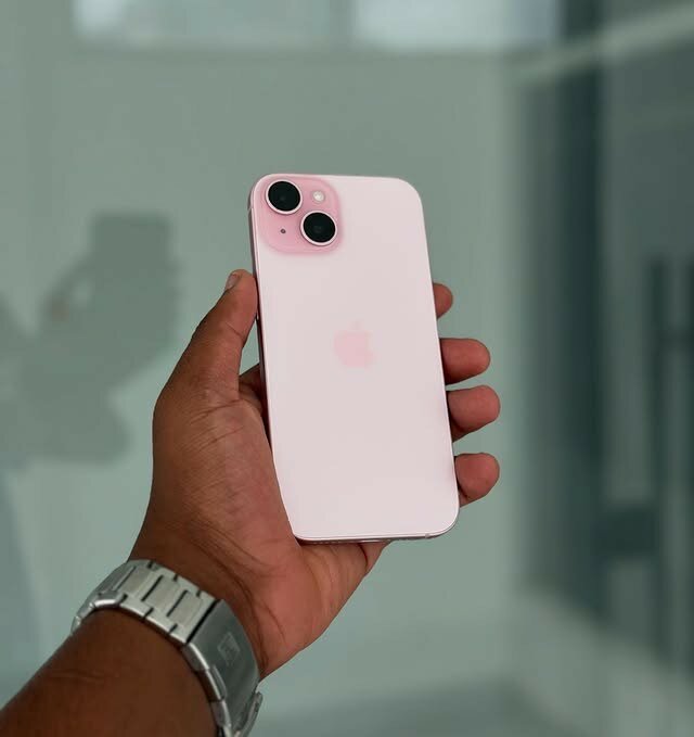 iPhone 15 128GB