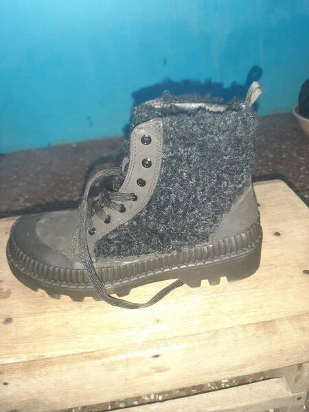 Shoe