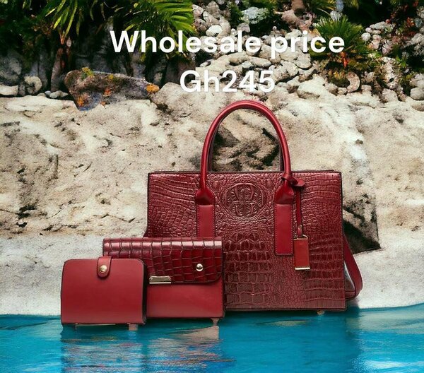 Ladies hand bag