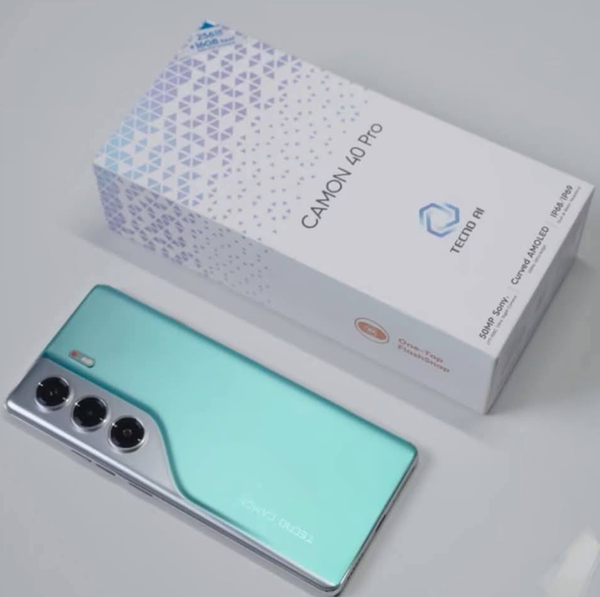 CAMON 40 Pro TECNO Smartphones couleur bleue