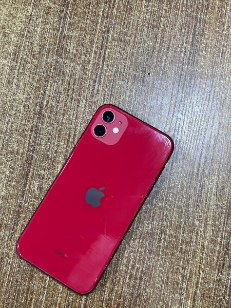 iPhone 11 rouge déverrouillé