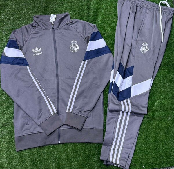 Ensemble de survêtement sportif