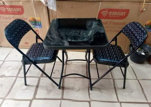 Ensemble table 60cm et 2 chaises