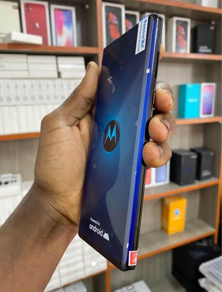 Motorola Edge +
