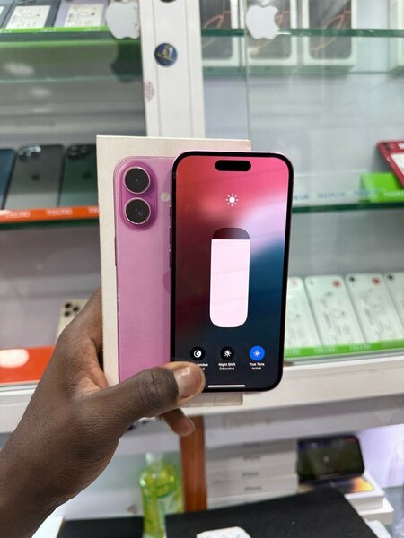 iPhone 16 simple