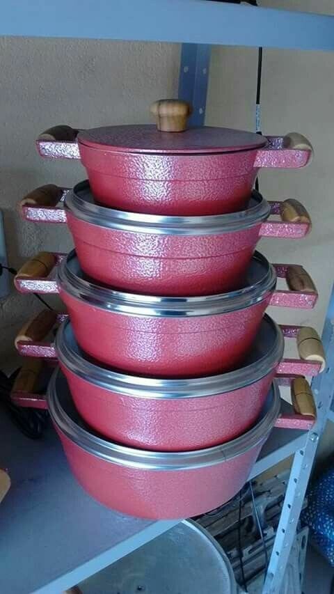 Nonstick pot set