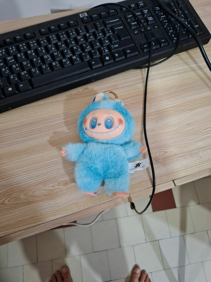 Bleu labubu
