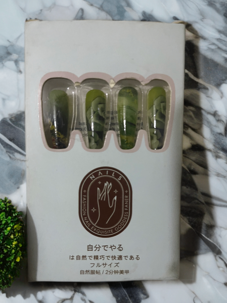 Faux ongles