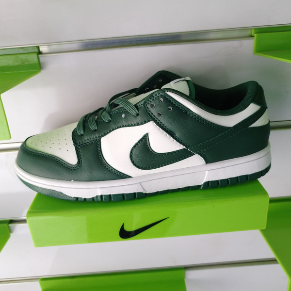 Nike SB Dunk