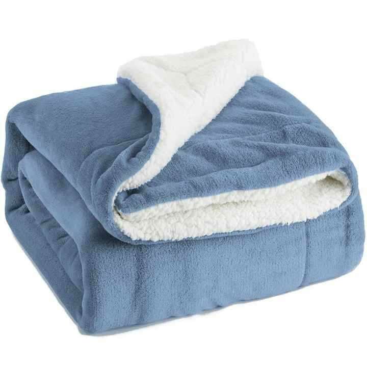 FLEECE BLANKET