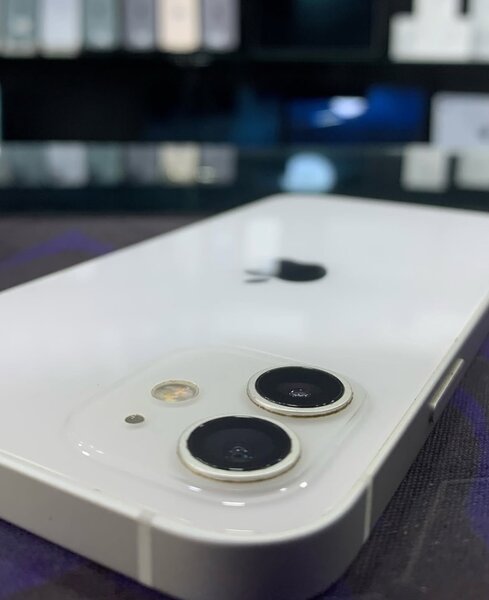 iPhone 12