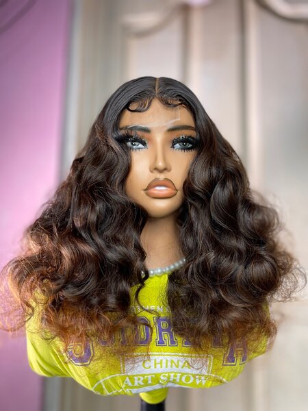 Bouncy wig