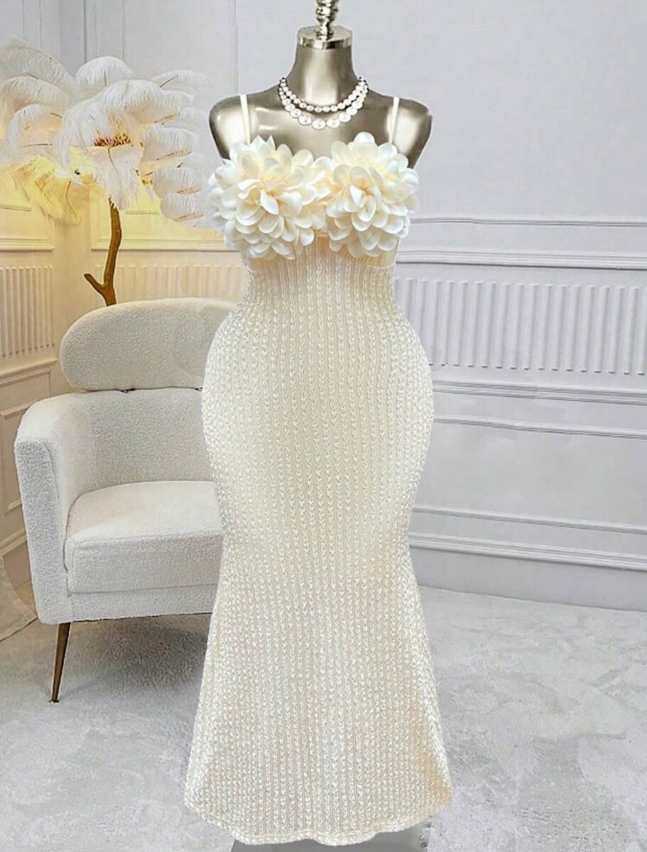 Robe Élegante en Dentelle Florale