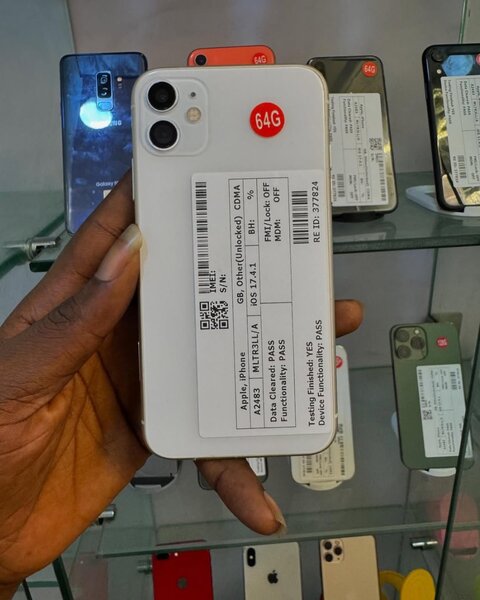 IPHONE 11