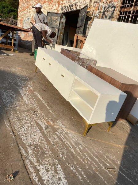 Tv stand