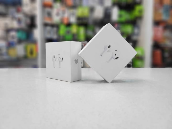 APPLE AIRPODS 4