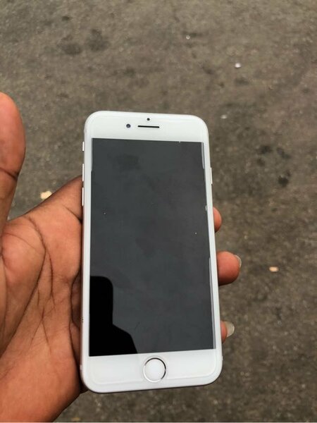 iPhone 8