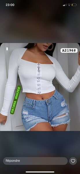 Haut court blanc tendance