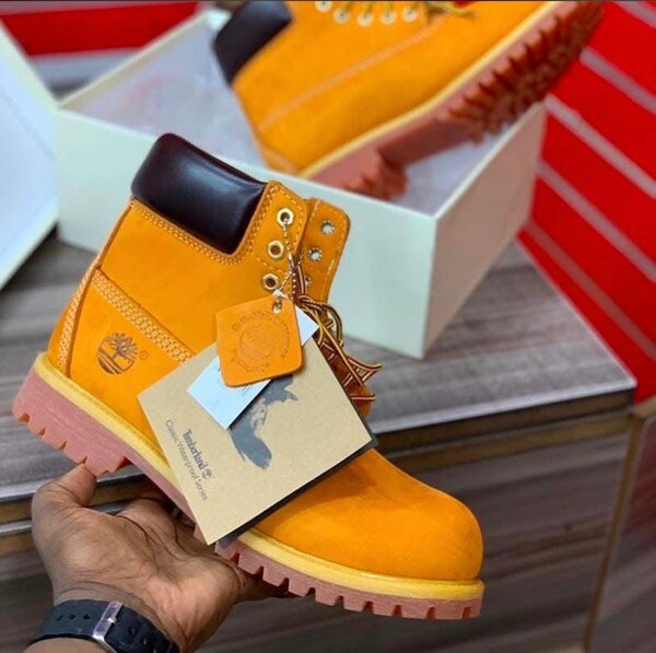Bottes résistantes en cuir pour hommes