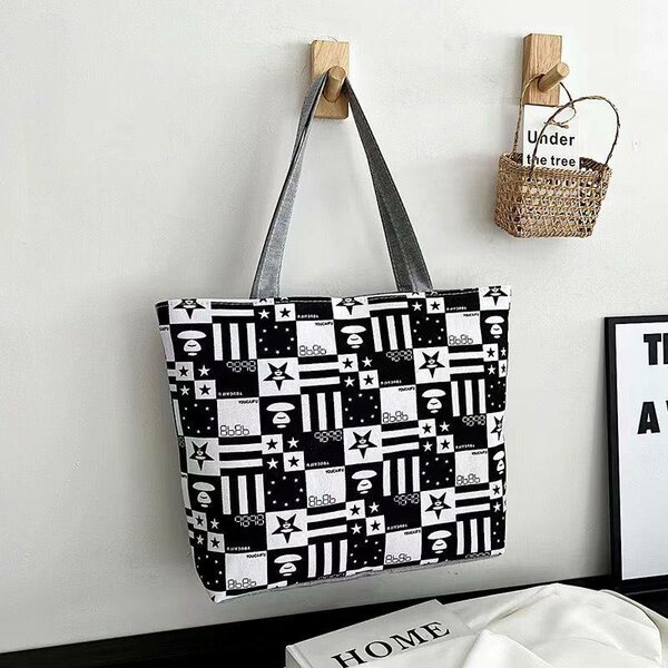 Tote bags