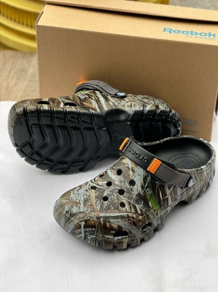 CROCS