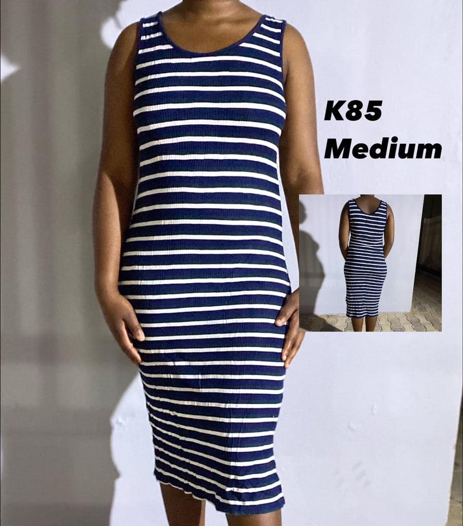 Robe blanc bleu