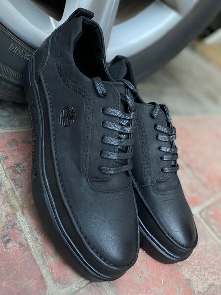 Casual shoes