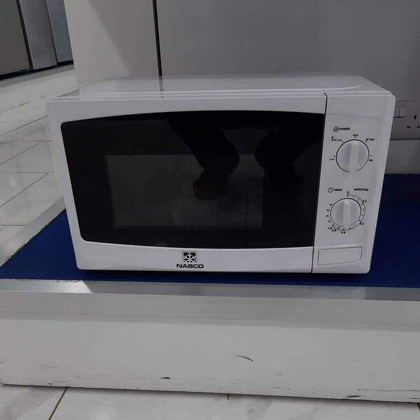 Micro-ondes 20L