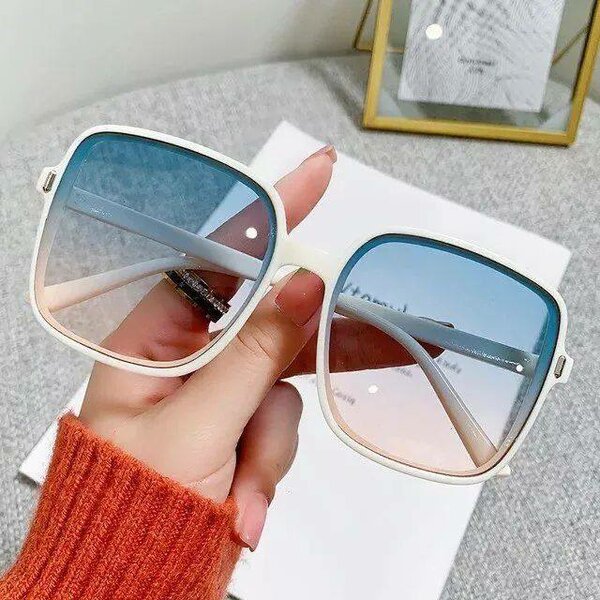 Lunettes de soleil carrées élégantes