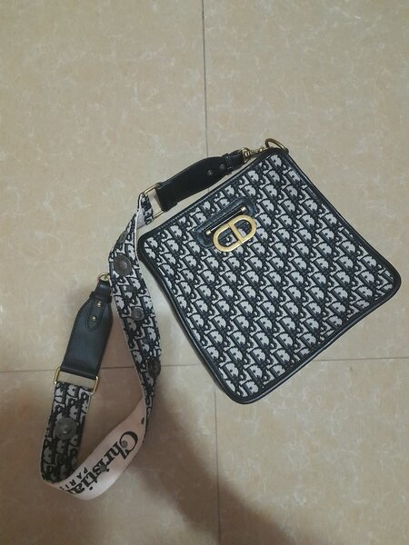 Pre owned bags