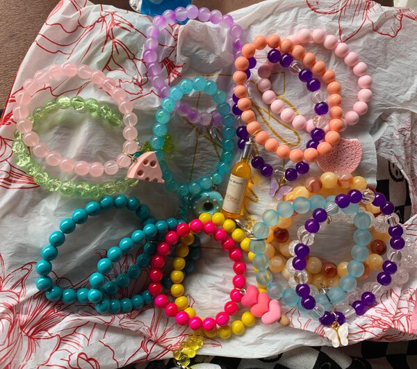 Bracelets colorés en perles