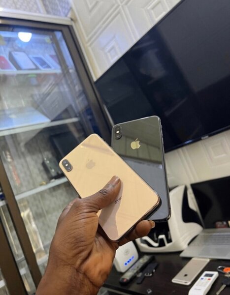 iPhone Xs mas