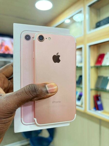 iPhone 7 simple 128giga neuf