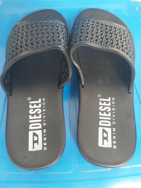 Sandales pour les hommes responsables