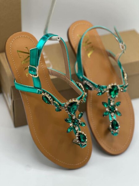 Zara pretty feet