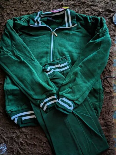 School truck suits