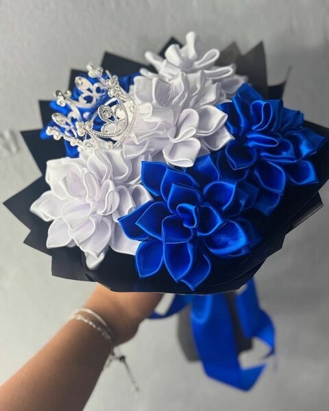 Dahlia bouquet