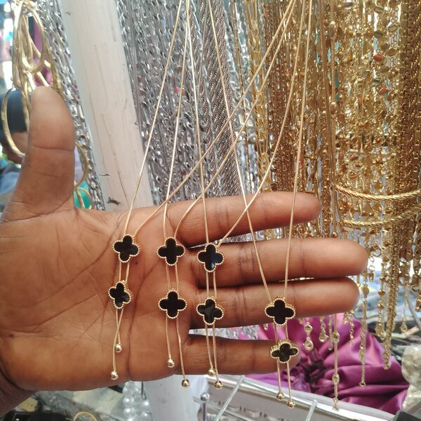 Ladies necklace